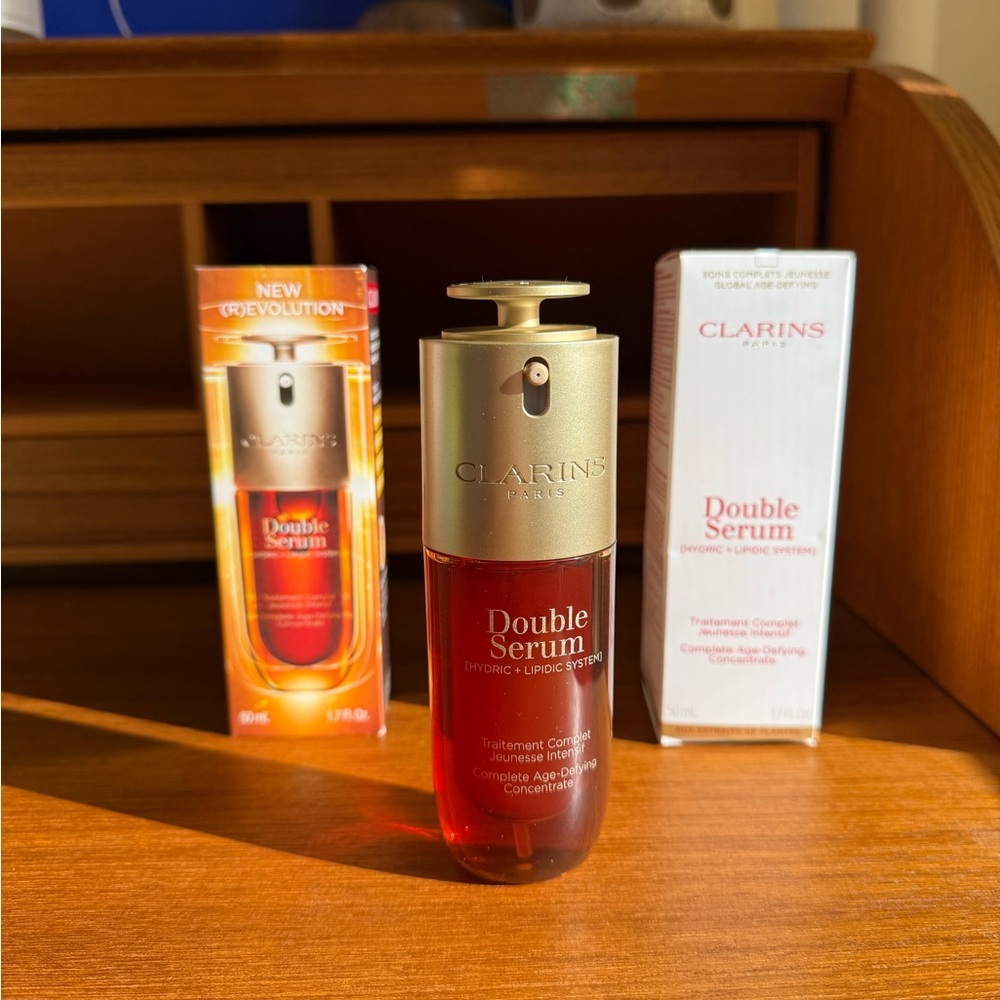Clarins Double Serum Anti-Aging + Anti-Wrinkle Serum - Picture 3 of 6